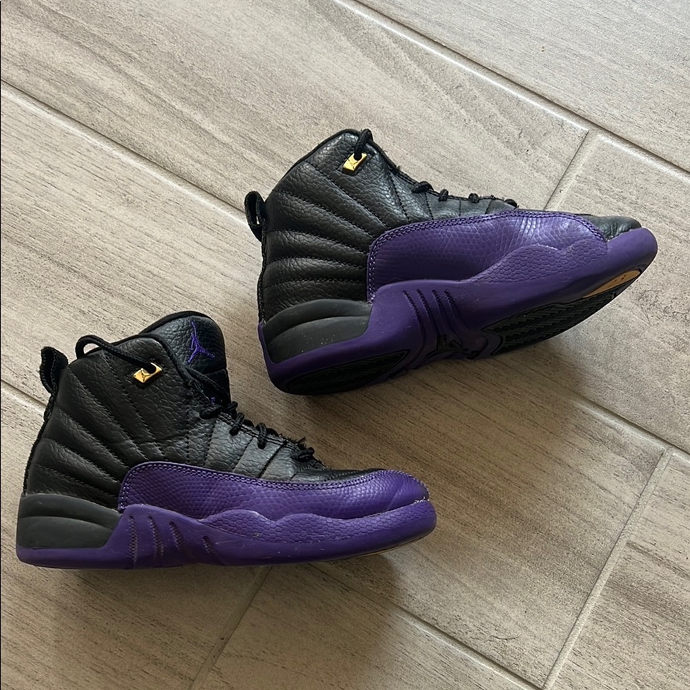 Jordan 12 Size 12.5c